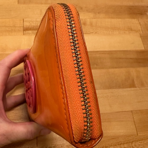 Tory Burch Zip Continental wallet Orange patent leather w/pink leather moniker - Picture 6 of 14